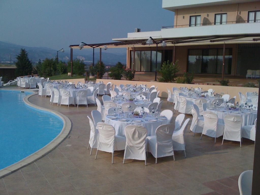 Achillio Hotel Komotiní Extérieur photo