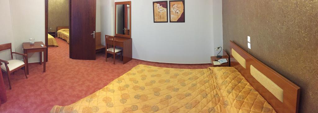 Achillio Hotel Komotiní Extérieur photo